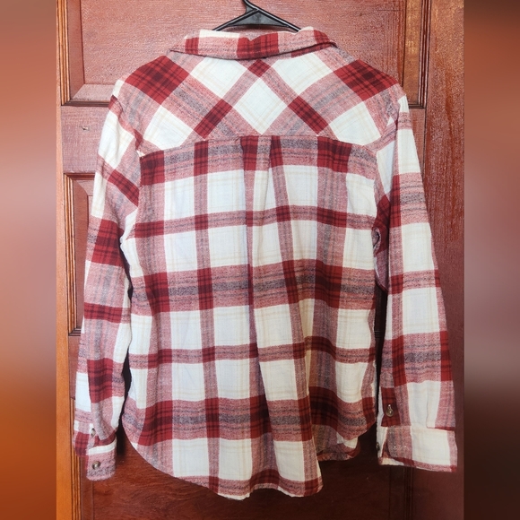 Love Tree Burgundy and White Plaid Button-Down Flannel - Picture 2 of 5